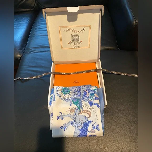 Hermes Silk La Folle Parade Scarf in Bleu and Blanc - Picture 3 of 4